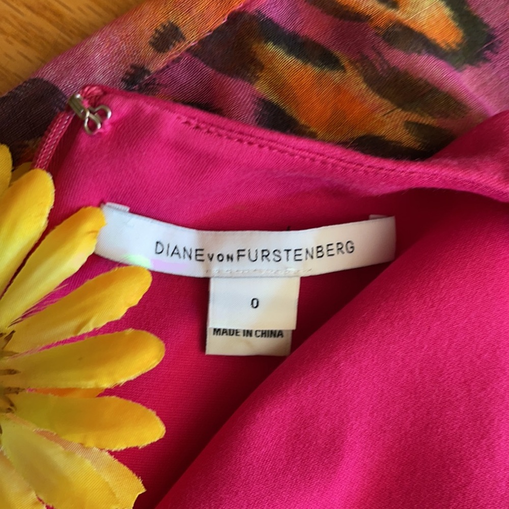 🌺 Diane von Furstenberg; STUNNING Fuschia Dress 0 - Picture 13 of 16